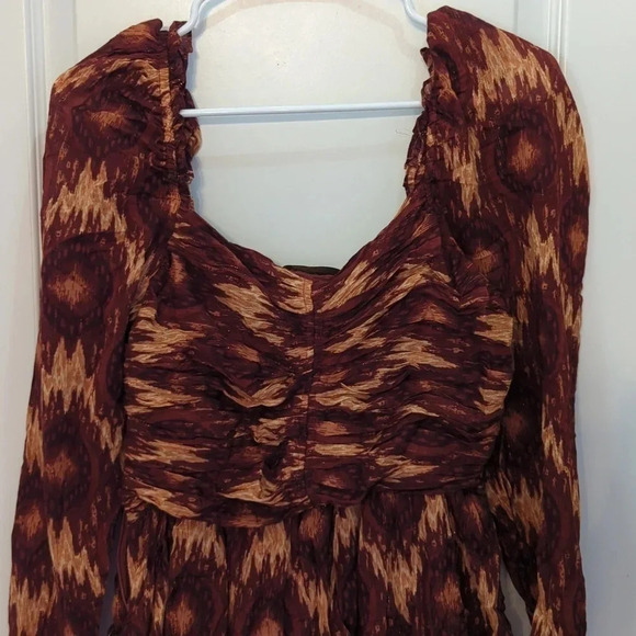 HOUSE of Harlow 1960 dress long Ballon sleeve lined Layered Burgundy - Picture 6 of 7